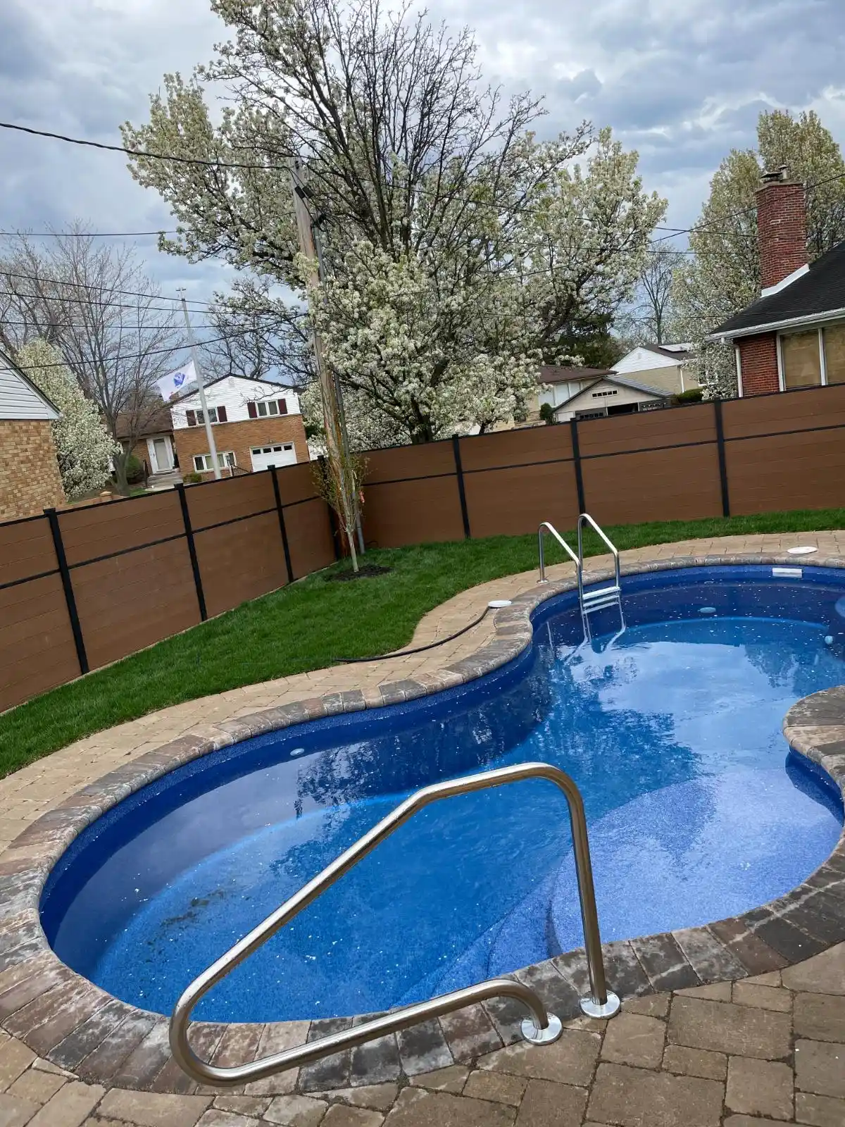 Davis St Project: Full Yard, Outdoor Living (photo 21 of 21)