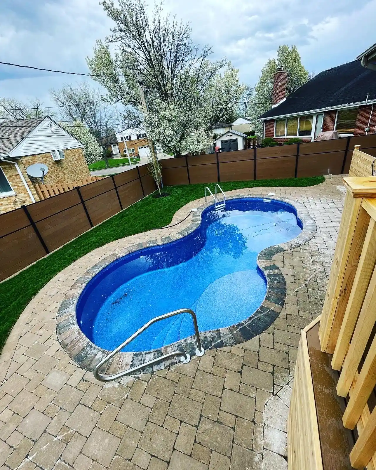 Davis St Project: Full Yard, Outdoor Living (photo 3 of 21)