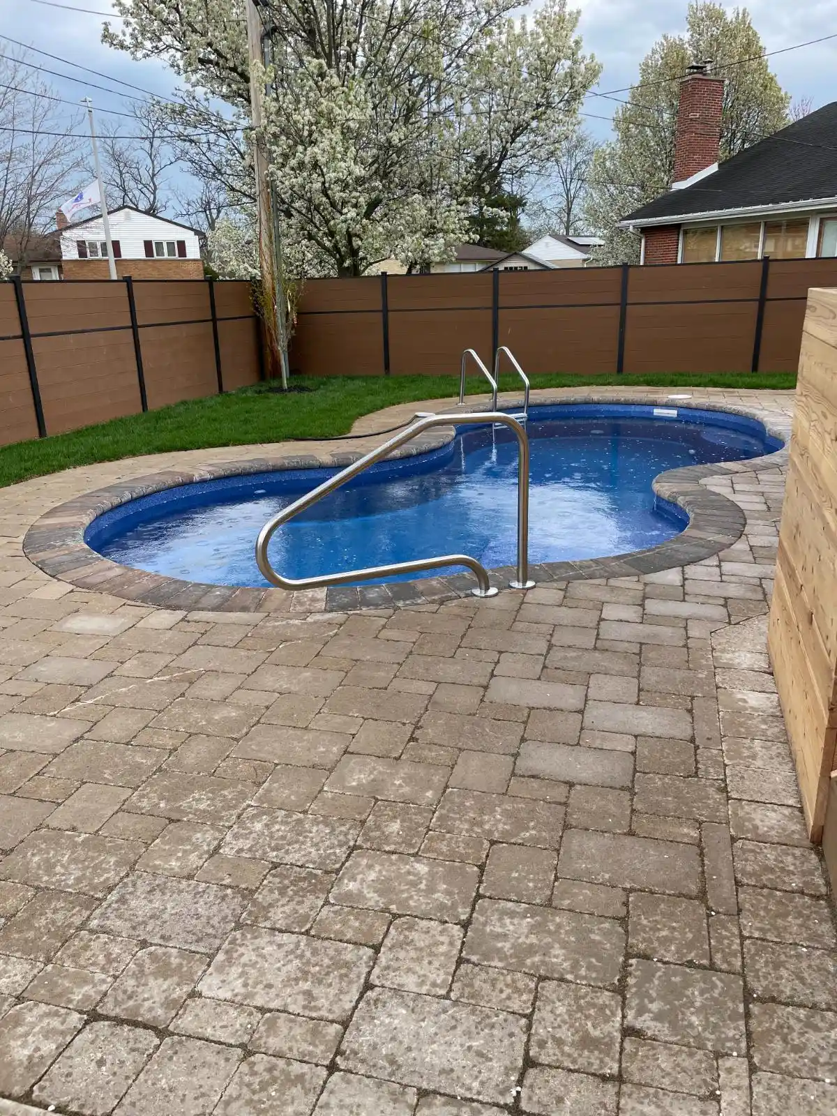 Davis St Project: Full Yard, Outdoor Living (photo 8 of 21)