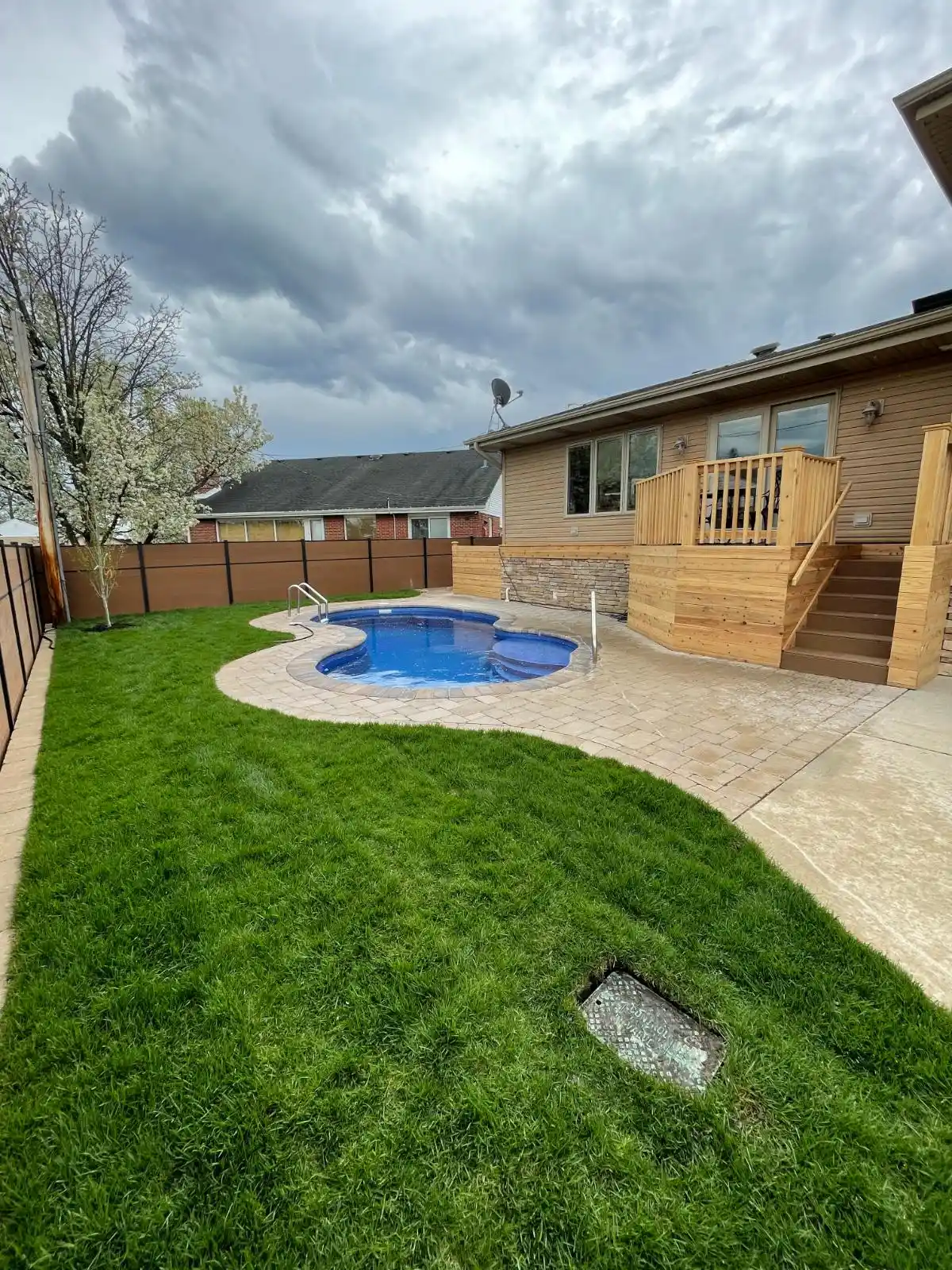 Davis St Project: Full Yard, Outdoor Living (photo 9 of 21)