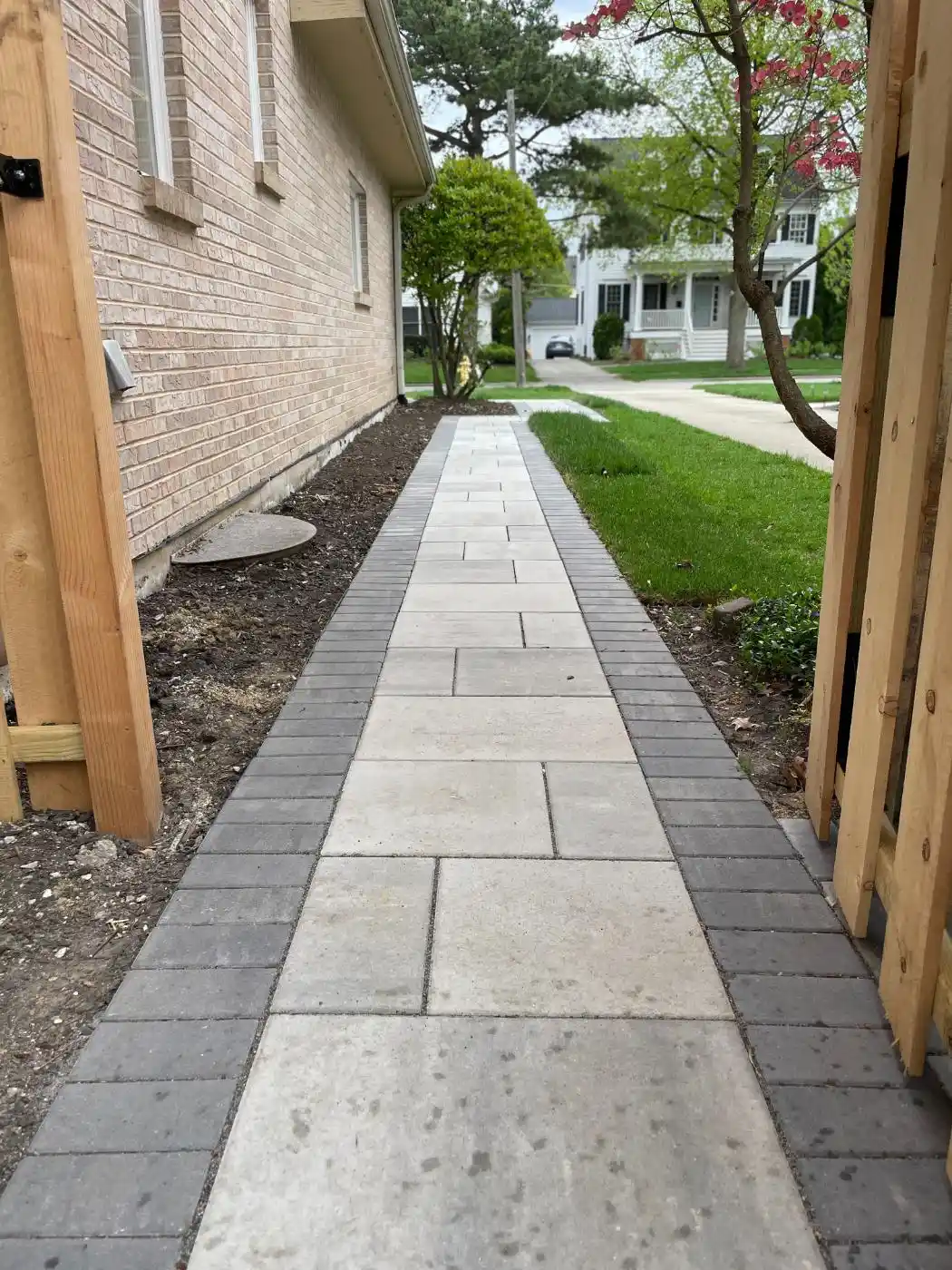 Phillippa St Project: Hardscape, Landscape (photo 5 of 12)